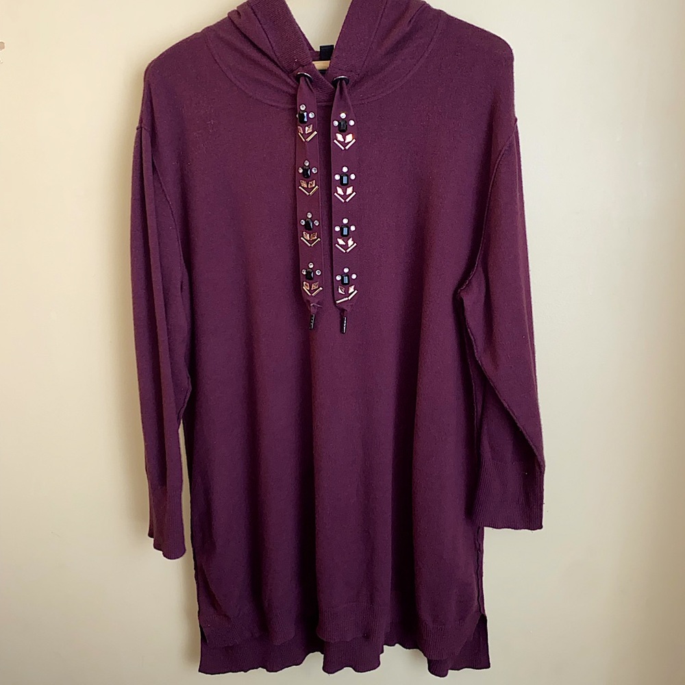 EUC Love & Legend burgundy sweater with jewelled hood strings